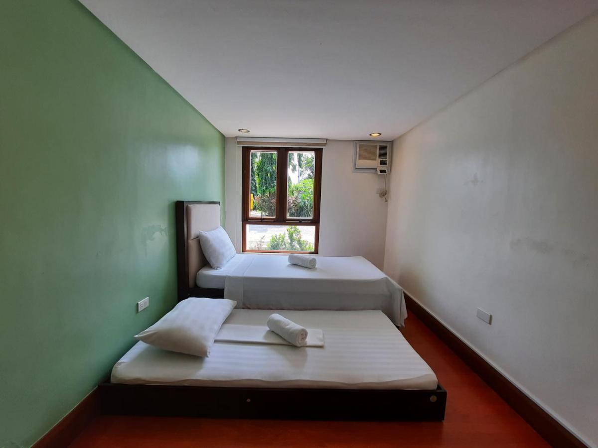 Estancia De Lorenzo Tarlac Exterior foto