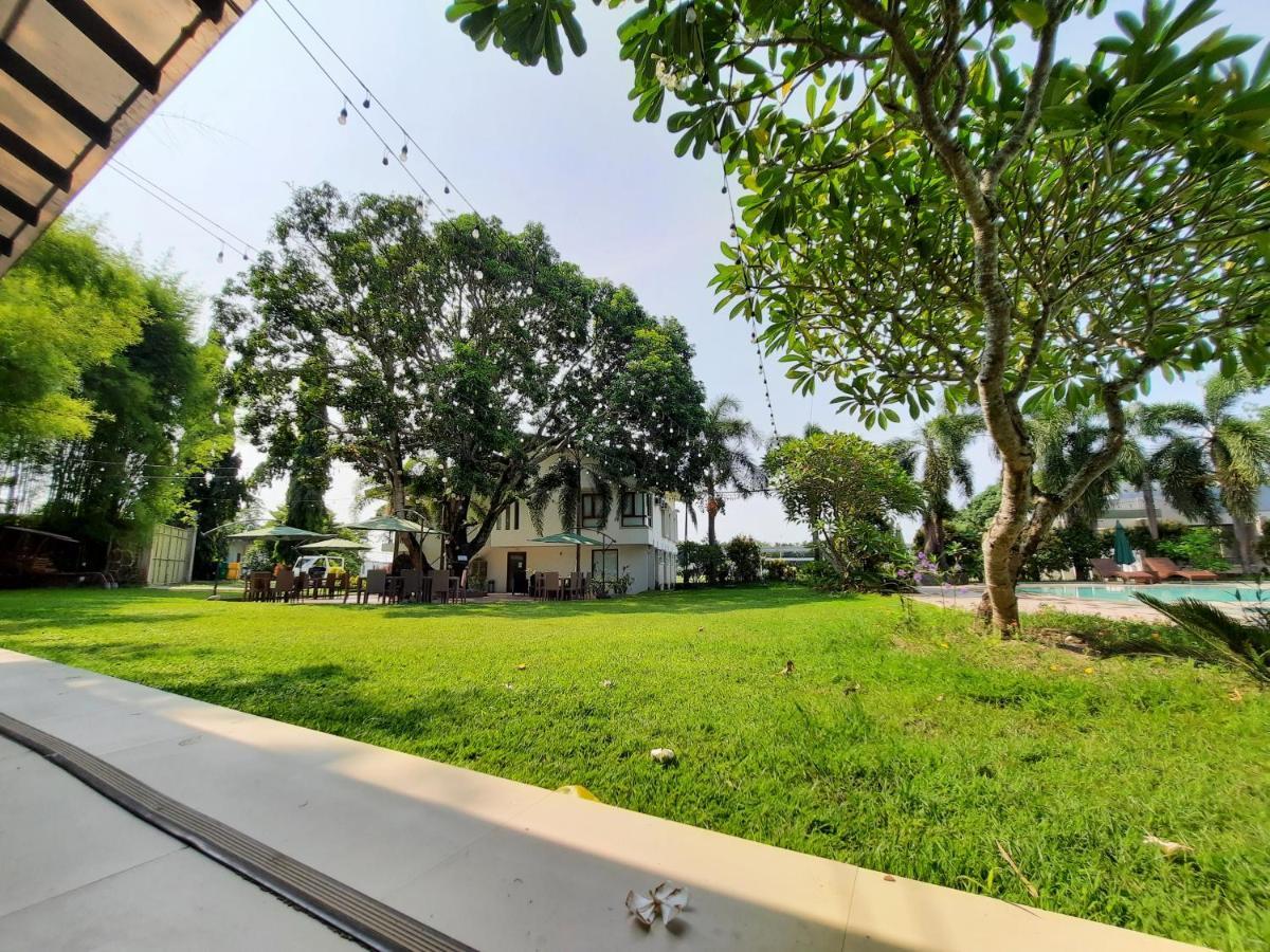 Estancia De Lorenzo Tarlac Exterior foto