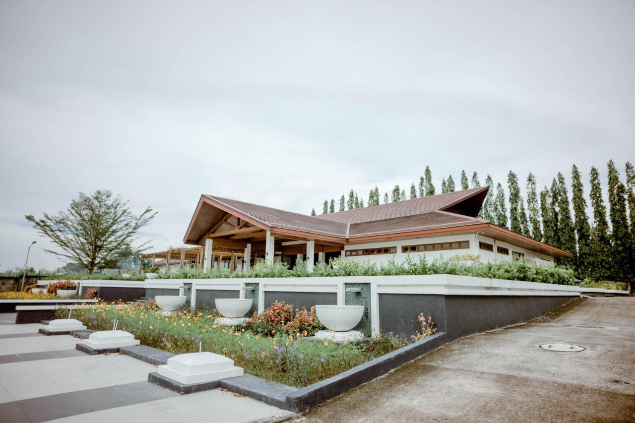Estancia De Lorenzo Tarlac Exterior foto